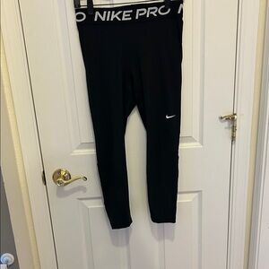 Nike Womens black Pro Leggings